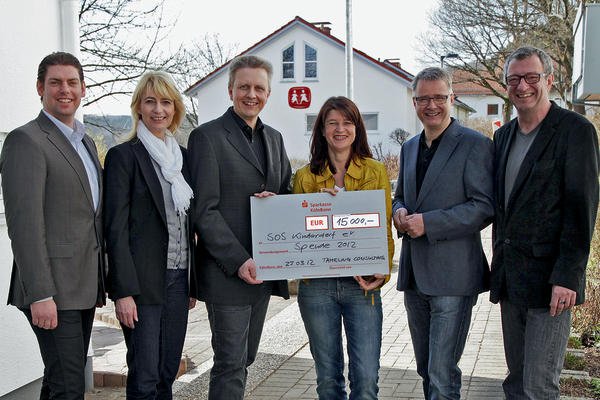 Erneut 15.000 Euro an SOS Kinderdorf