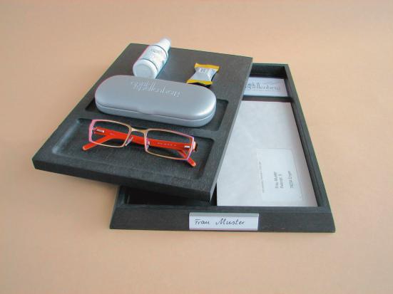 Präsentations-Tabletts für die Brillenabgabe