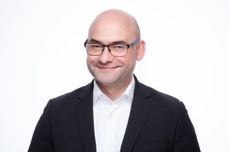 pro optik beruft Holger Schumann ins Board of Directors